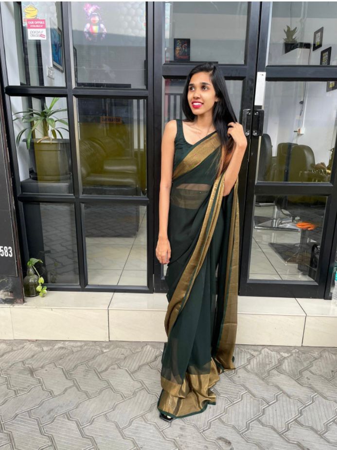画材 Green gold chiffon Chiffon Saree with Gold Border - Emerald Green – Aalam Fashion