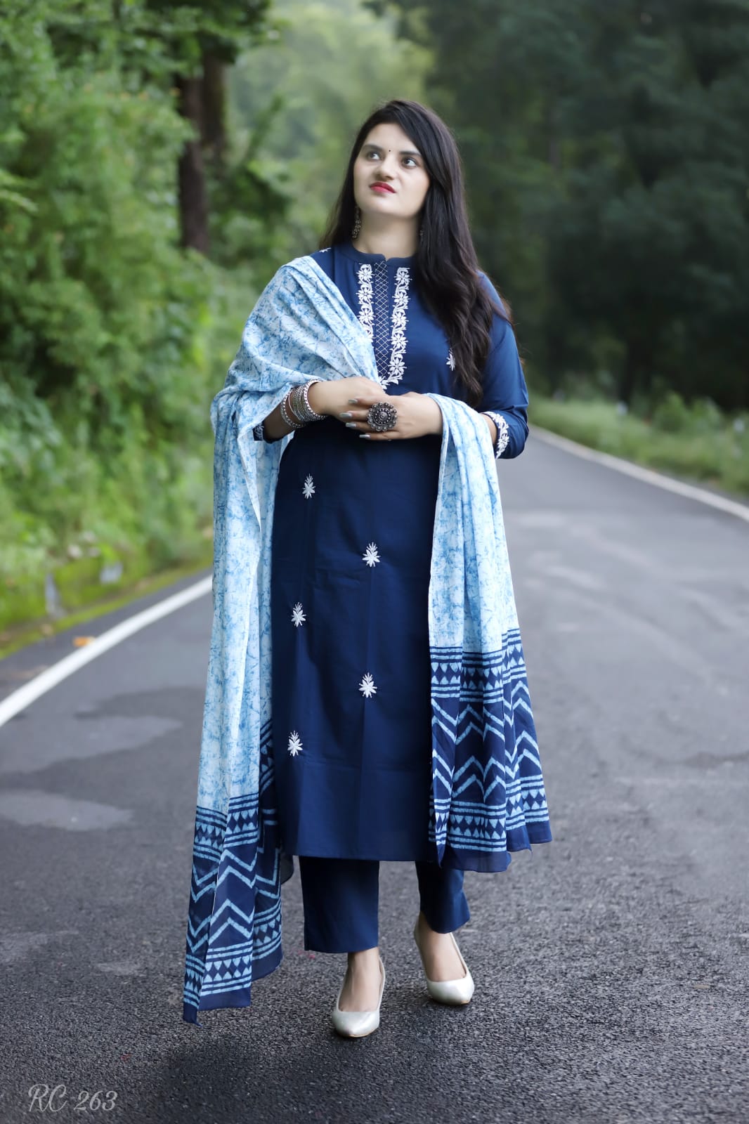 Liya - Embroidered Cotton Kurta Pant Set - Dark Blue