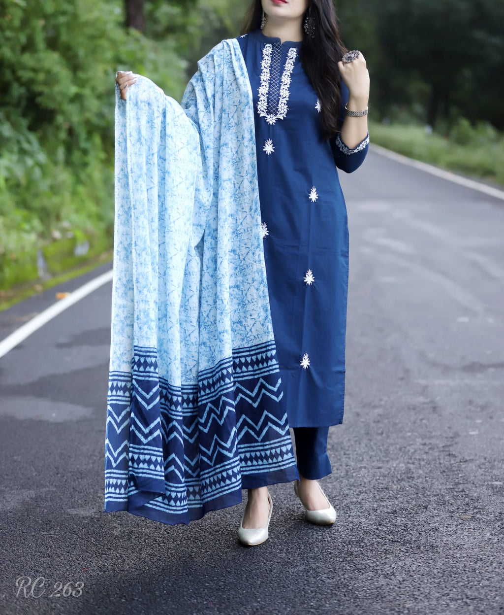 Liya - Embroidered Cotton Kurta Pant Set - Dark Blue