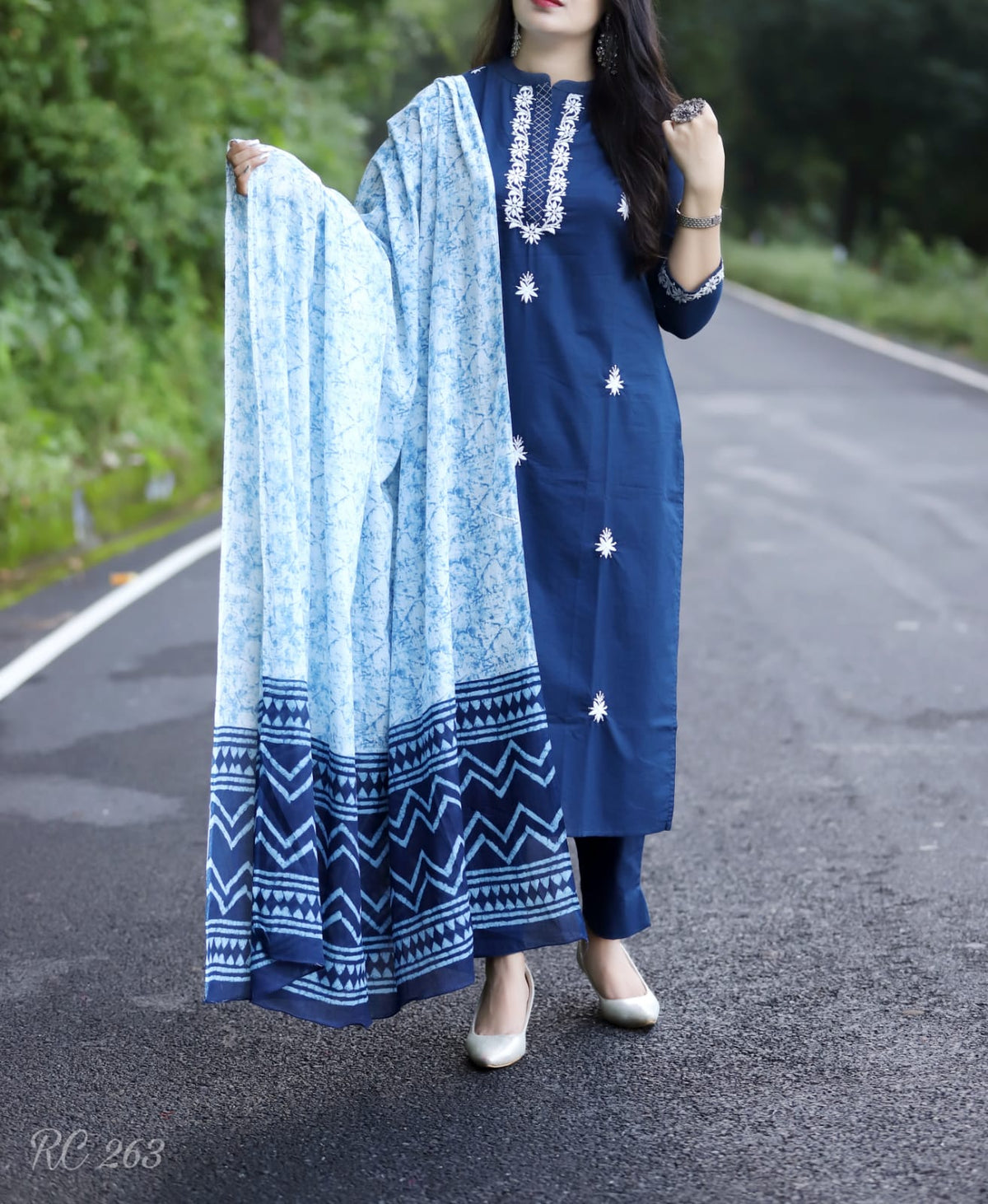 Liya - Embroidered Cotton Kurta Pant Set - Dark Blue